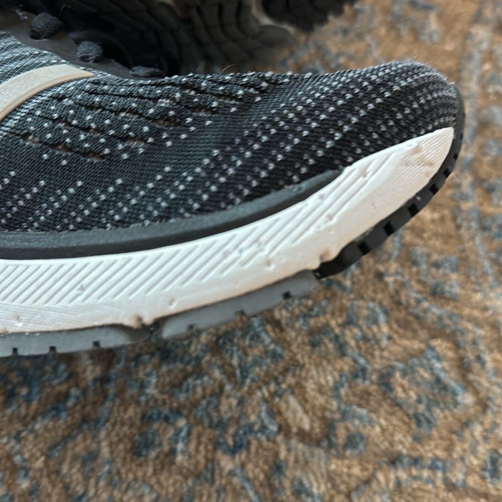 New Balance Black Women's 860K Running Shoes - Picture 6 of 9